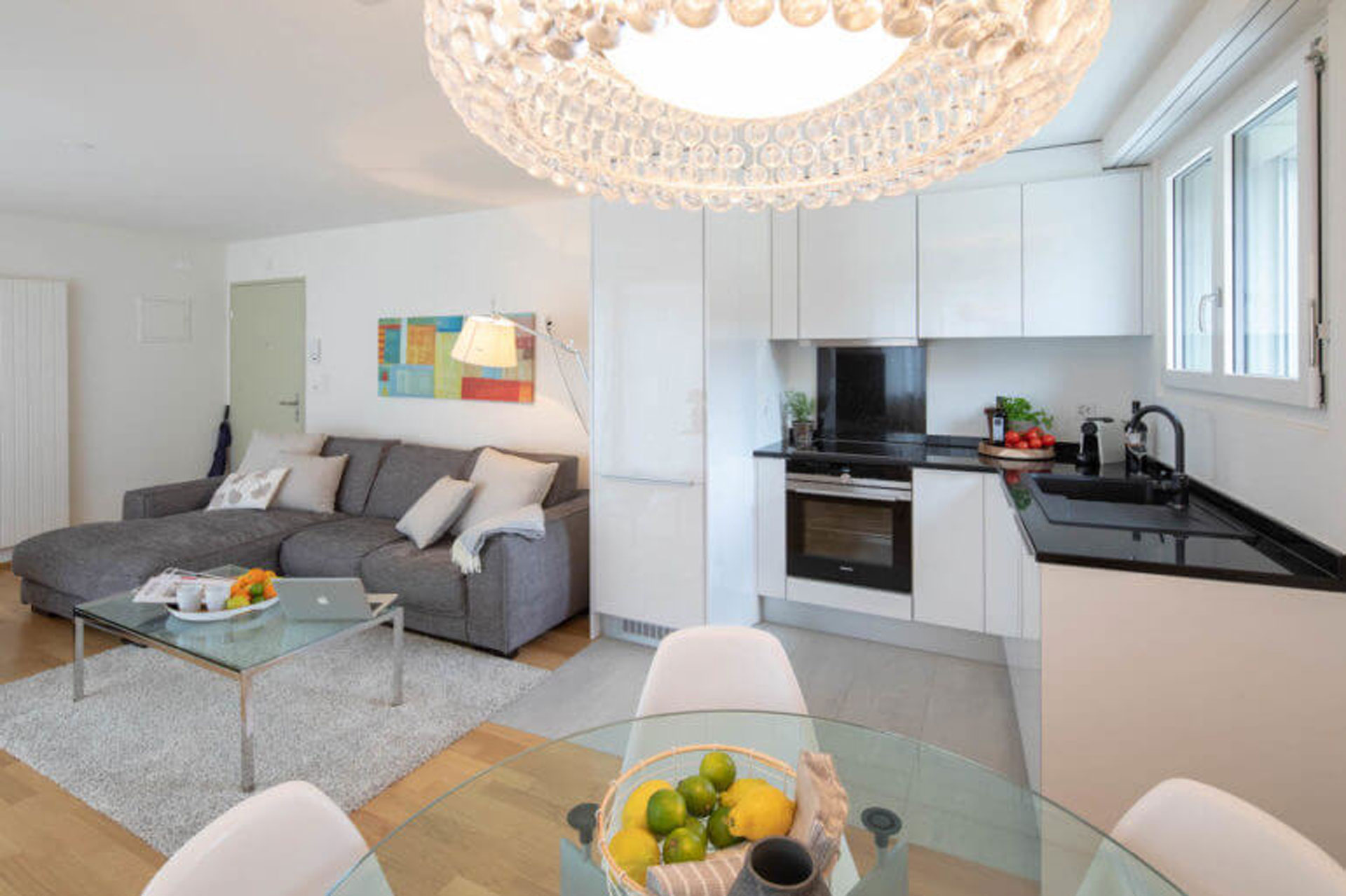 RO2050_apartment-mieten-zuerich-rotachstrasse-20-kueche_1920